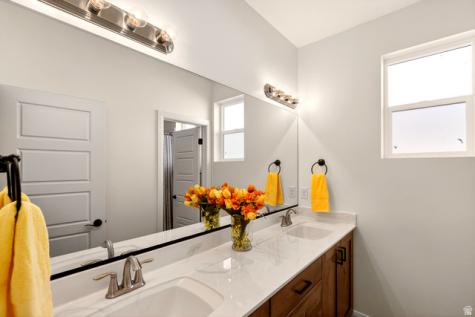 498 E Todd Place Washington UT 84780