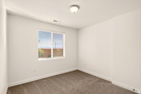 498 E Todd Place Washington UT 84780
