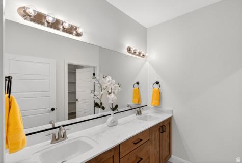 498 E Todd Place Washington UT 84780