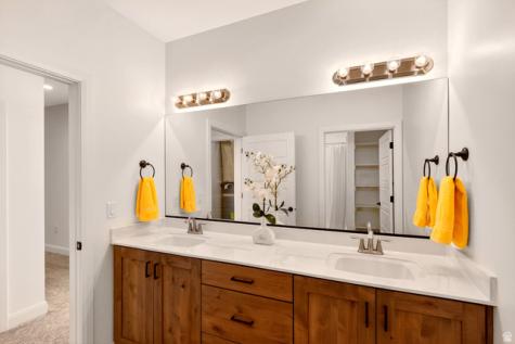 498 E Todd Place Washington UT 84780
