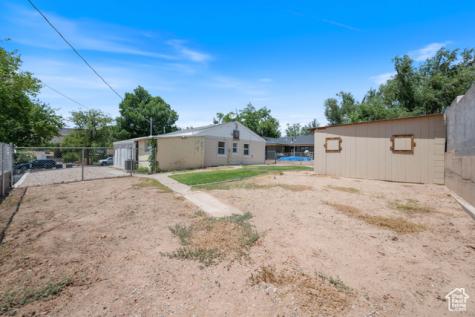 433 S 100 E St. George UT 84770