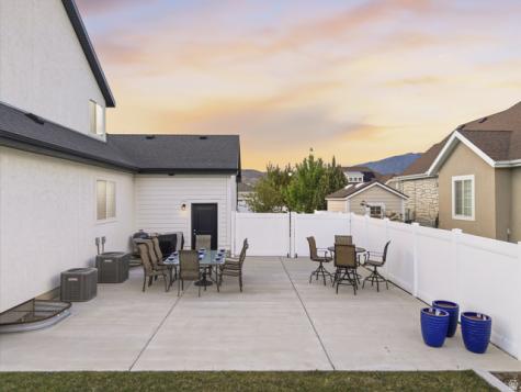 322 E 2530 N Lehi UT 84043