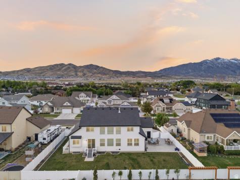 322 E 2530 N Lehi UT 84043