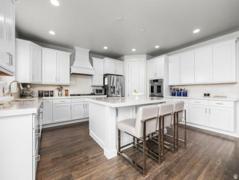 322 E 2530 N Lehi UT 84043