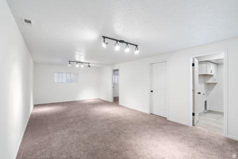 172 E 1864 S Orem UT 84058