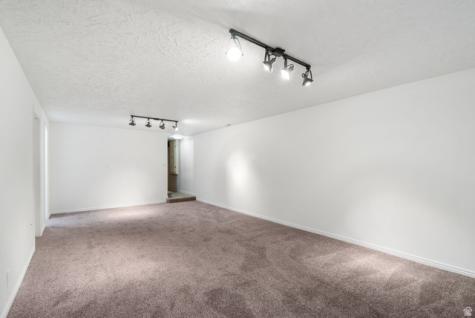 172 E 1864 S Orem UT 84058