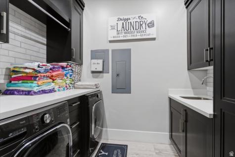 2103 N 3430 W Clinton UT 84015