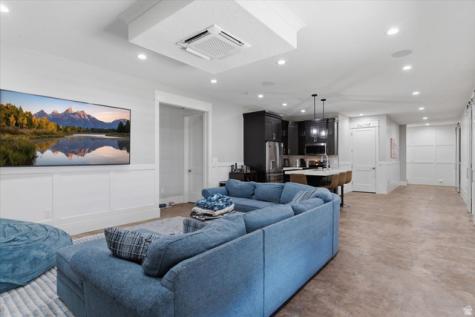 2103 N 3430 W Clinton UT 84015