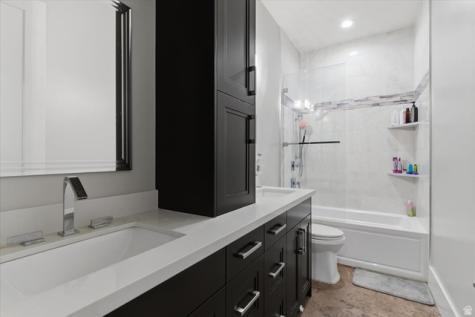 2103 N 3430 W Clinton UT 84015
