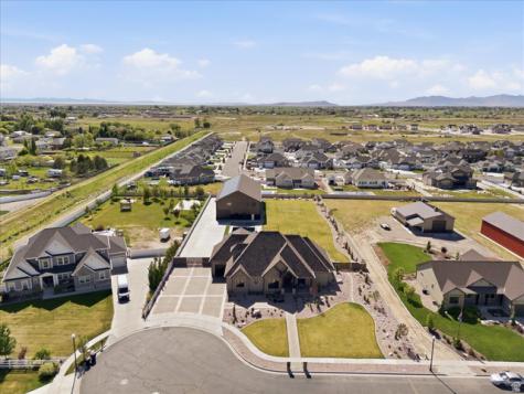 2103 N 3430 W Clinton UT 84015