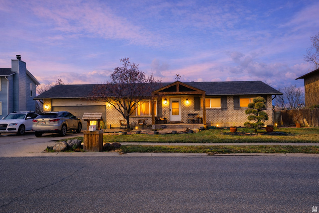 10564 S Weeping Willow Drive E Sandy UT 84070