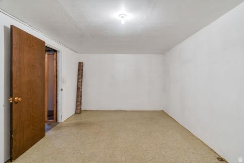 9768 S Garnet Drive Sandy UT 84094