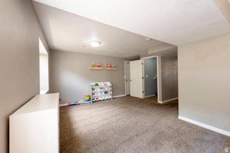 2047 E Weeping Willow Way N Eagle Mountain UT 84005