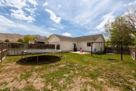 2047 E Weeping Willow Way N Eagle Mountain UT 84005