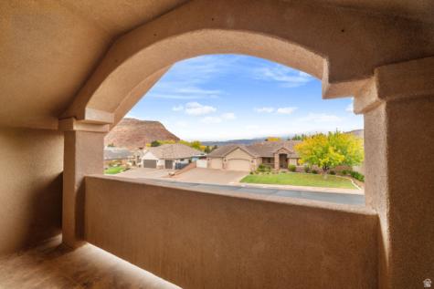 922 E Silver Shadows Drive S Washington UT 84780