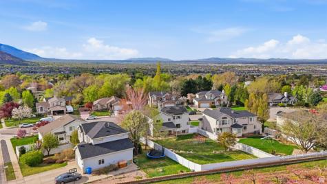 684 E 2900 N North Ogden UT 84414