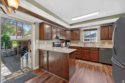 930 S Taylor E Ogden UT 84404