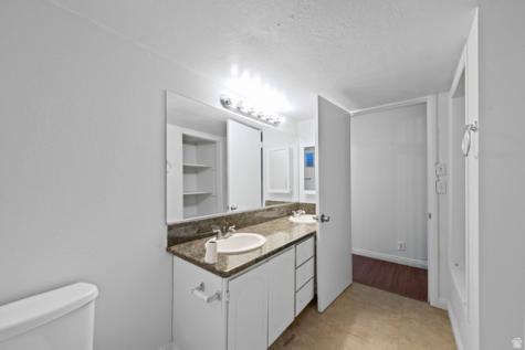 2071 E 575 N St. George UT 84790