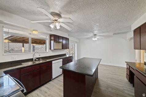 2071 E 575 N St. George UT 84790