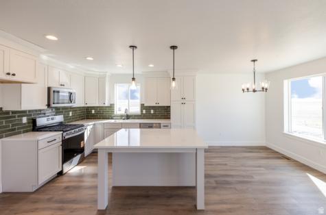 4463 N Broadsword Lane Eagle Mountain UT 84005
