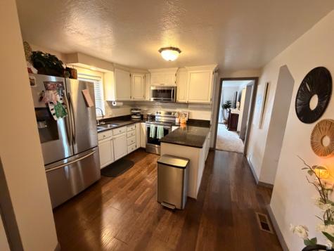 110 S 200 E Springville UT 84663
