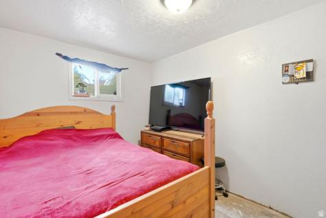 756 E 400 N Roosevelt UT 84066