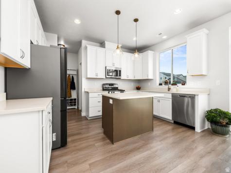 323 W 910 S American Fork UT 84003