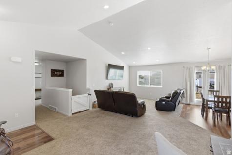 784 Frontier Road E Grantsville UT 84029
