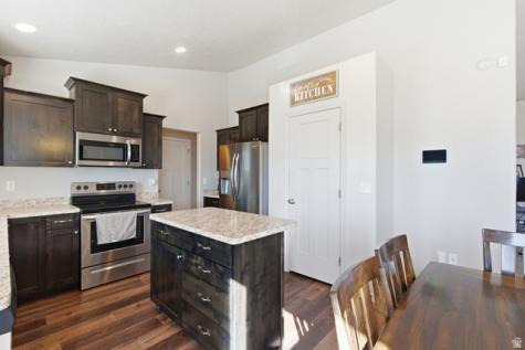 784 Frontier Road E Grantsville UT 84029