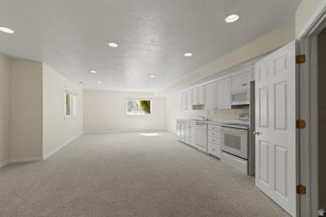 275 S Eagle Way North Salt Lake UT 84054