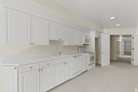 275 S Eagle Way North Salt Lake UT 84054