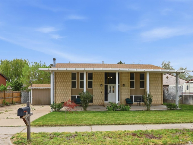 4931 S 2825 W Roy UT 84067