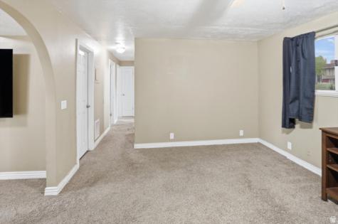 4931 S 2825 W Roy UT 84067