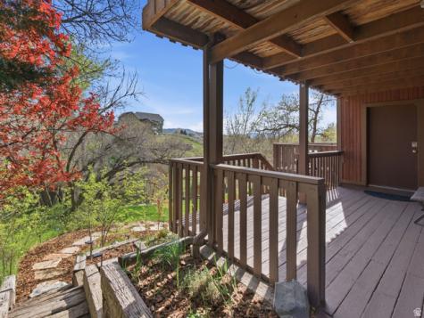 2092 E 11270 S Sandy UT 84092