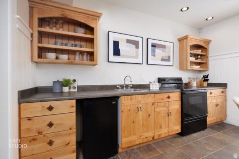 1209 E Bear Hollow Cove Draper UT 84020