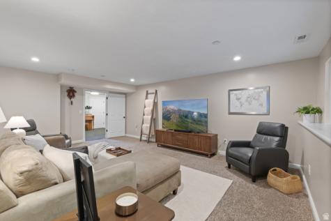 2771 N 2125 E Layton UT 84040