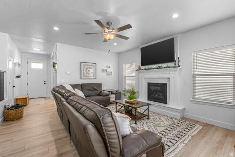 1165 E Bell Buoy Way Eagle Mountain UT 84005