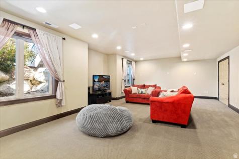 3225 W Chateau Circle South Jordan UT 84095