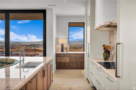 63 E Colima Road Washington UT 84780