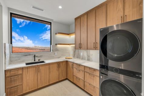 63 E Colima Road Washington UT 84780