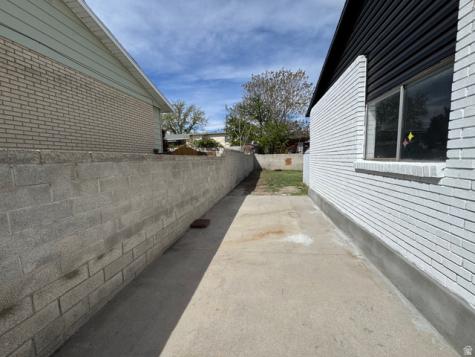 5222 S Queenswood Drive Taylorsville UT 84129