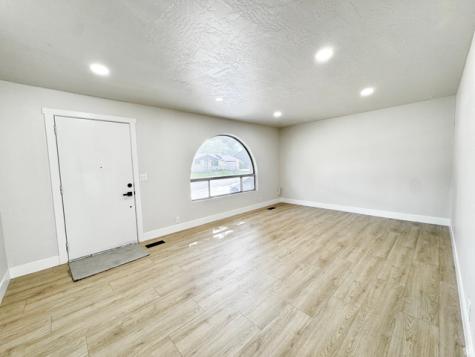 5222 S Queenswood Drive Taylorsville UT 84129
