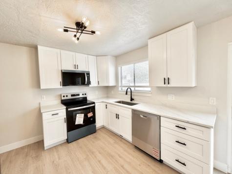 5222 S Queenswood Drive Taylorsville UT 84129