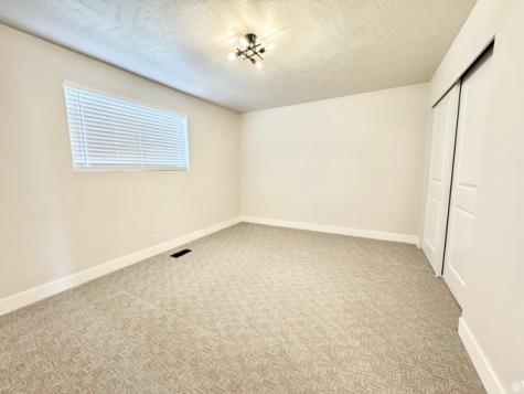 5222 S Queenswood Drive Taylorsville UT 84129