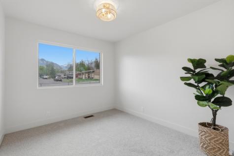 8570 S 440 E Sandy UT 84070