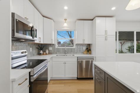 8570 S 440 E Sandy UT 84070