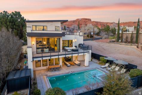 58 E 250 N St. George UT 84770