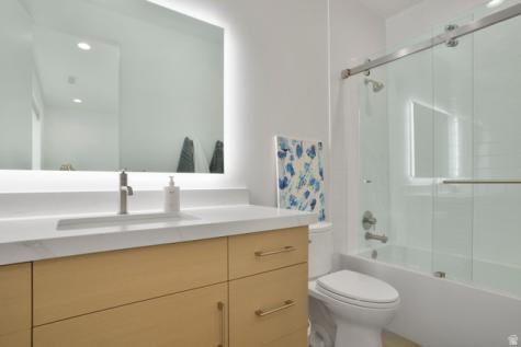 58 E 250 N St. George UT 84770
