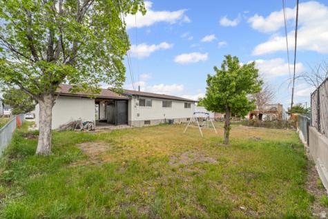372 N Overland E Tooele UT 84074