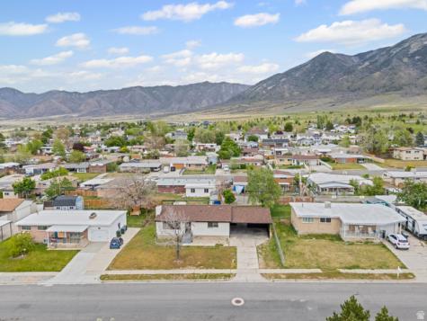 372 N Overland E Tooele UT 84074